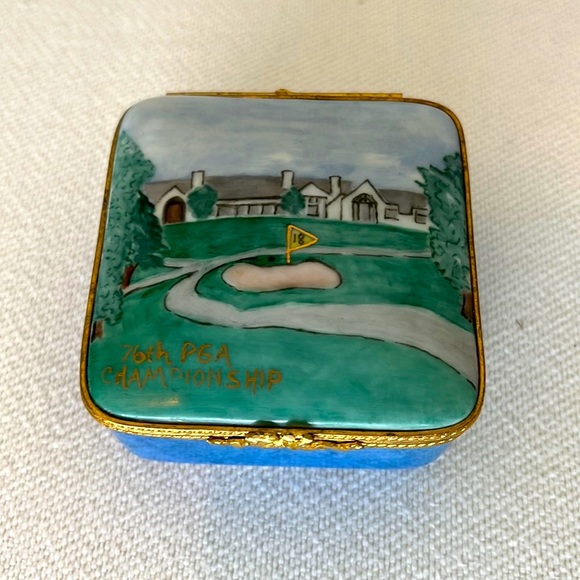 ⛳️⛳️ Hand painted French Limoges China PGA Championship Golf Jewelry Trinket Box - Picture 1 of 10
